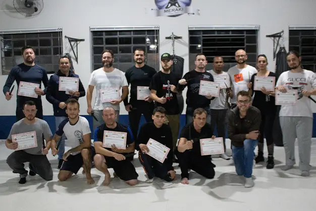 Treinamento tático com facas 6